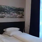 Mar